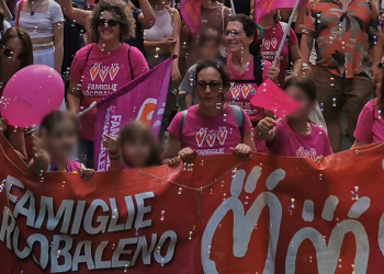 Abruzzo Pride, insulta famiglie e bambini durante il corteo: intervengono le forze dell’ordine