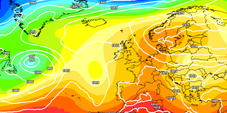 Nella figura la situazione a 500 hpa prevista da GFS per le ore del primo pomeriggio di Domenica 11 giugno. Si nota il campo altopressorio ben posizionato sulla penisola scandinava, la quale lascerà affluire delle correnti instabili da est