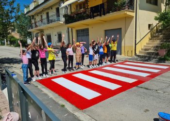 Pollutri, progetti scuola in sicurezza e un murales a strisce