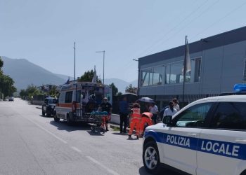 Si accascia con la bici sotto al sole, 50enne soccorso in ospedale