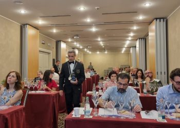 Lo Spumante Trabocco Abruzzo Doc si presenta a mille sommelier Fisar di tutta Italia