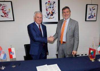 Rinnovato protocollo di intesa Abruzzo-Dubrovnik, Marsilio: “vogliamo potenziare la direttrice di trasporto-merci navale Est-Ovest”