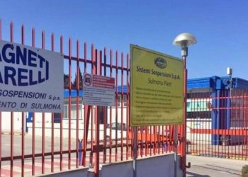 Caldo asfissiante alla Magneti Marelli, i sindacati minacciano uno sciopero