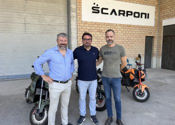 Produzione moto elettriche a Teramo: il sindaco in visita alla Scarponi Motorcycles