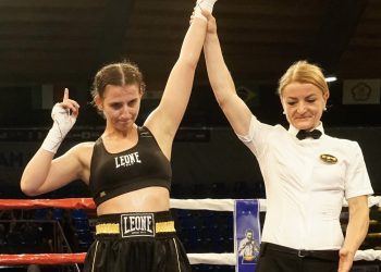 Sonia Fracassi vince il suo debutto da professionista nella boxe per Tko