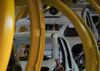 Stellantis, a breve accordo con il governo: nuovi incentivi per lo stabilimento di Atessa