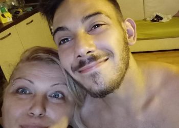 Lo schianto e poi il nulla per 6 mesi, Steven torna alla vita dopo il lungo coma: “ciao mamma”