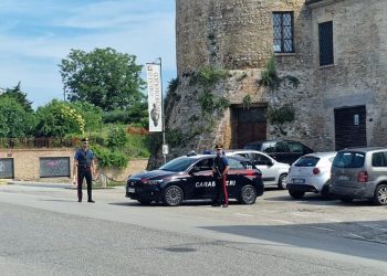 Spaccio, evasione e furto, decine di controlli dei carabinieri: arresti e denunce in provincia di Teramo