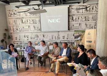 Ogni volta che il lupo… I docufilm nei paesi delle aree protette abruzzesi