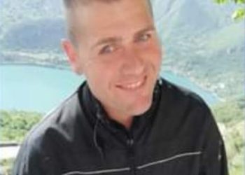 Giovane padre muore dopo due anni dal tragico schianto in moto: addio a Luigi Basciano