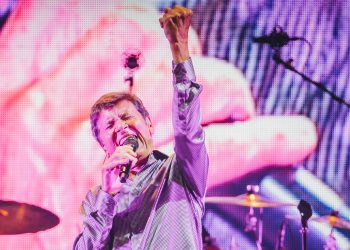 Gianni Morandi in concerto al porto Turistico di Giulianova