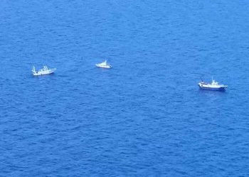 Peschereccio della marina pescarese a fuoco, in salvo l’equipaggio