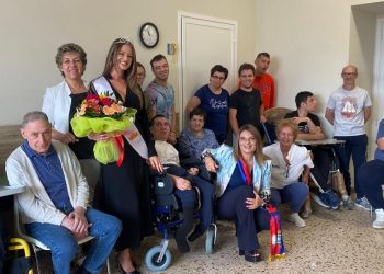 Incoronata “Miss Sorridi Con Noi” per promuovere la solidarietà verso persone svantaggiate