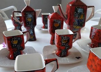 Stare a tavola vintage, il gusto fra ceramiche e tovagliati: in mostra oggetti di arredo a Silvi alta