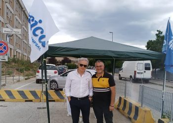 Precari Asl1, al via il presidio con raccolta firme per salvare centinaia di posti di lavoro