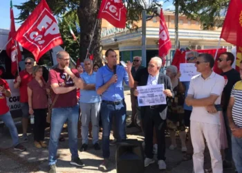 Trasferimento Endoscopia a Pescina, in 100 protestano davanti all’ospedale di Sulmona