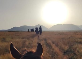 L’Aquila rinasce con lo sport, tre giorni di trekking equestre sulle montagne