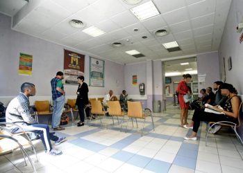 Il 30% degli abruzzesi rinuncia a curarsi per liste d’attesa sempre più lunghe