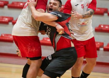 Pallamano maschile serie A: Camerano batte Teramo nella seconda giornata