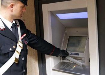 Cash trapping, intrappolamento del contante: attenzione alla nuova tecnica per rubare soldi nei bancomat