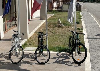 Cresce l’offerta turistica nella Valle Subequana, consegnate le prime bici elettriche