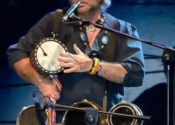 Tony Esposito a Silvi Marina per la serata d’autore “percorsi mediterranei”