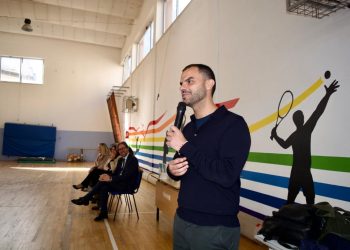 Il campione paralimpico Daniele Cassioli incontra a Roseto gli studenti delle scuole medie