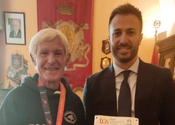 Mario Bollini, decano della Maratona di New York, ricevuto dal sindaco Jwan Costantini