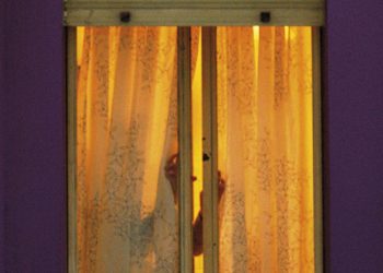 Il racconto delle donne vittime di violenza, a Pescara va in scena il docufilm La casa viola