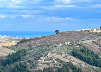 Nuova fabbrica di esplosivi nel Teramano, la protesta dei residenti: “Manca tutela dell’ambiente”