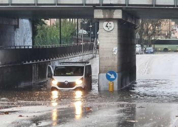 Maltempo, vento e nubifragi: sottopassi allagati e garage invasi dall’acqua