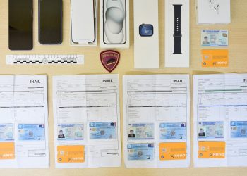 Se ne va in giro con svariati documenti d’identità falsi: sventate decine di possibili truffe
