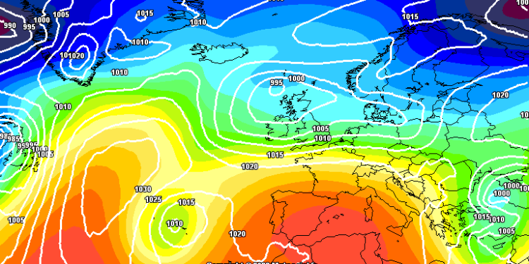 Nella figura, la situazione prevista da GFS per le ore 13:00 di Domenica 19 Novembre. Sull'Abruzzo condizioni di cielo poco nuvoloso e clima non freddo (+6/+7°c ad 850 hpa)