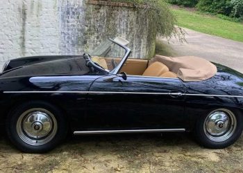 Incendio in un’officina, brucia una Porsche d’epoca: il carrozziere deve pagare i danni