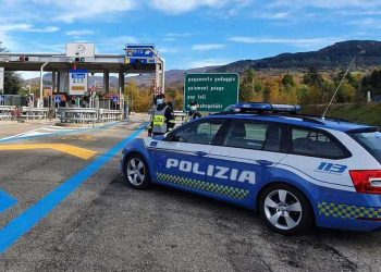 Autotrasportatori alla guida senza rispettare i tempi di riposo: tolti punti della patente