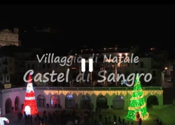 Lapponia? No, Abruzzo: inaugurato lo sfavillante villaggio di Natale di Castel di Sangro (video)