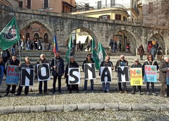Sit-in contro lo SNAM dei cittadini di Sulmona