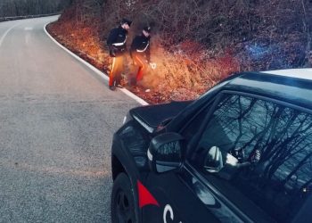 Tenta di disfarsi della cocaina posseduta, fermato e arrestato un 46enne a Pescasseroli