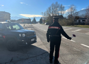 Maltratta la ex con atteggiamenti di gelosia sotto casa: arrestato 30enne