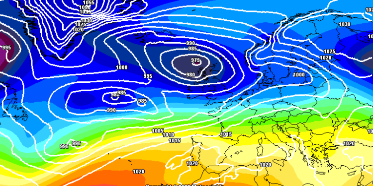 Secondo il modello americano GFS, il nuovo anno esordirà con tempo a tratti variabile e con un clima non freddo (+5/+6°c ad 850 hpa).