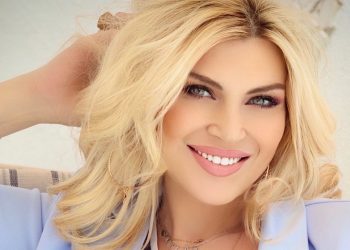 Nadia Rinaldi in scena a San Salvo con “Senza santi in paradiso”