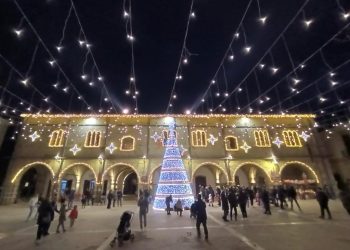 Campli si illumina: magica atmosfera nel borgo della Scala Santa