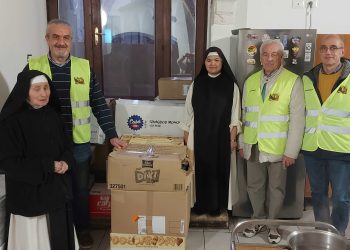 Continua la catena di solidarietà all’Aquila, consegnati pacchi alimentari ai meno fortunati