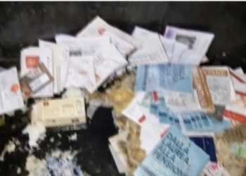 Gettava la posta nella spazzatura invece di consegnarla, nei guai un postino