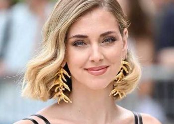Chiara Ferragni indagata per truffa aggravata per il caso pandoro, lei: “Sono serena”