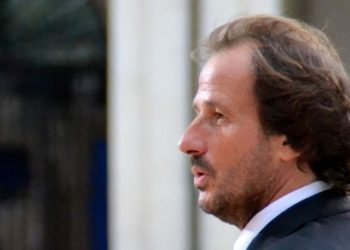 Piceno Pop Chorus diretto da Leonardo De Amicis sul palco de “La notte dei miracoli”