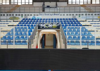 Presentato alla Regione progetto per interventi di adeguamento al PalaMaggetti di Roseto