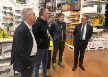 Luciano D’Amico in visita alle aziende del Centro Val Vibrata: “Realtà produttiva di riferimento”