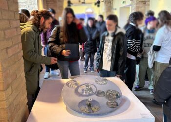 “Come argilla nelle mani”, gli alunni del Liceo Grue di Castelli oggi in visita ai Musei Civici