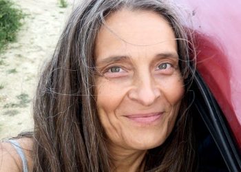 È morta Anita Leombruni, storica attivista per i diritti degli animali: aveva 53 anni